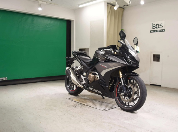 Мотоцикл Honda CBR400R с пробегом 12424 km