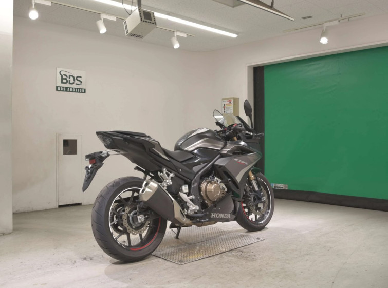 Мотоцикл Honda CBR400R с пробегом 12424 km