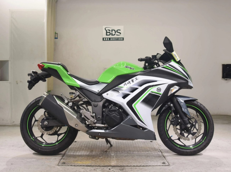 Мотоцикл Kawasaki NINJA250 с пробегом 11955 km