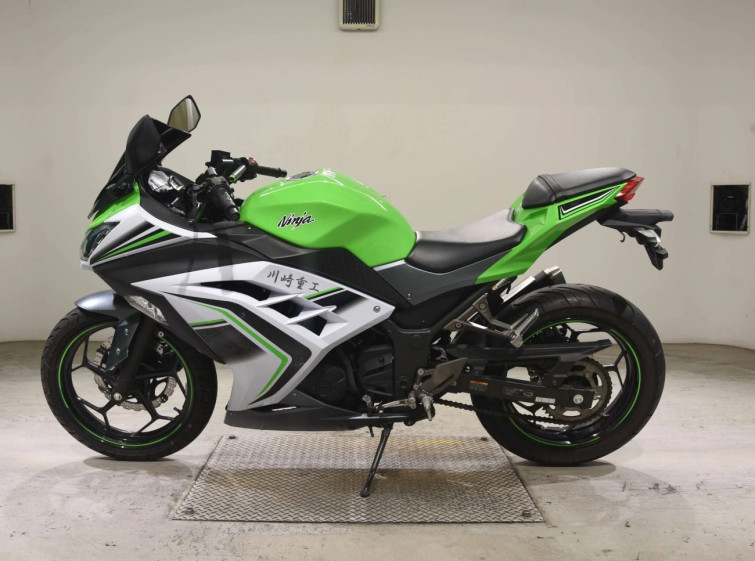 Мотоцикл Kawasaki NINJA250 с пробегом 11955 km