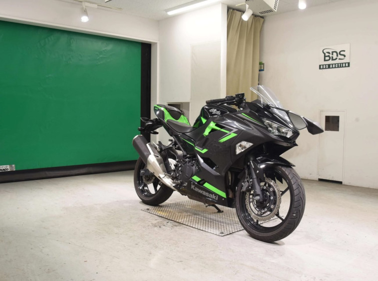 Мотоцикл Kawasaki NINJA400 с пробегом 18700 km