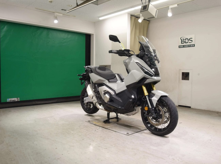 Мотоцикл Honda X-ADV750-2 з пробігом 7026 km