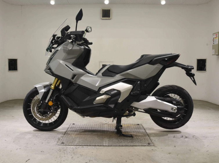 Мотоцикл Honda X-ADV750-2 з пробігом 7026 km
