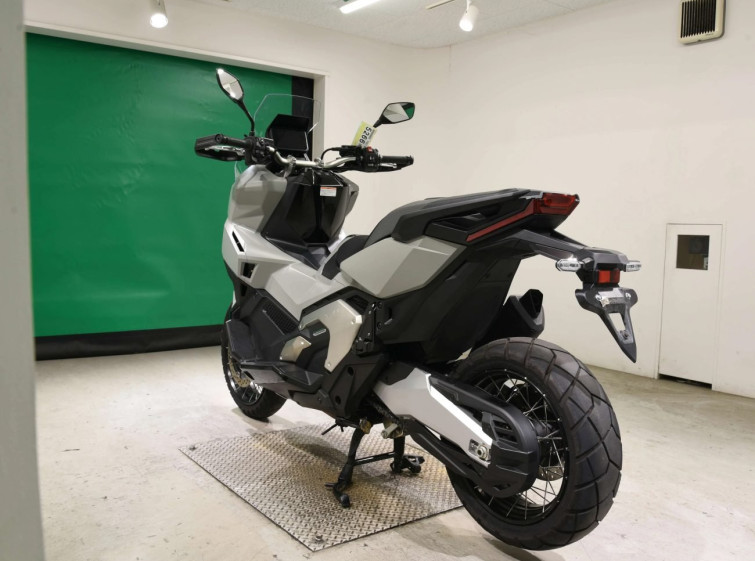 Мотоцикл Honda X-ADV750-2 з пробігом 7026 km