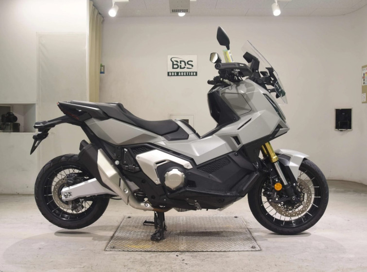 Мотоцикл Honda X-ADV750-2 з пробігом 7026 km