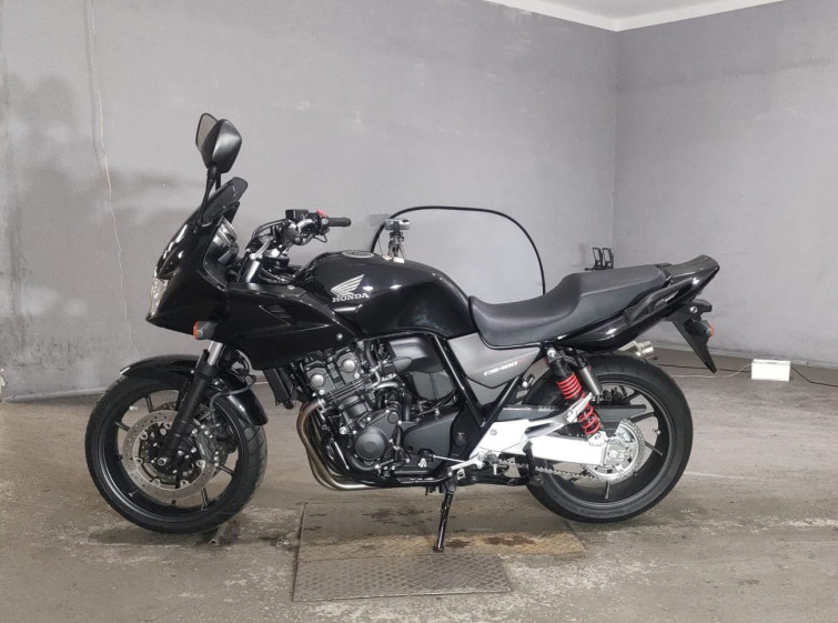 Мотоцикл Honda CB400SF BOLDOR з пробігом 2361 km