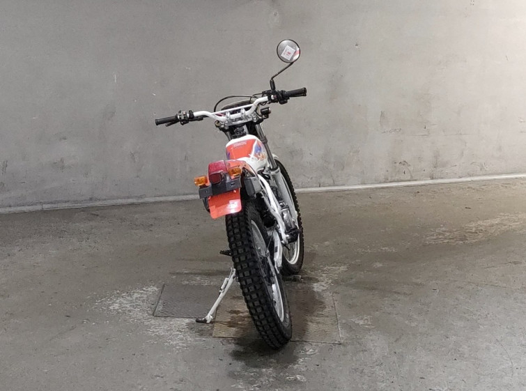 Мотоцикл Honda TLM220R з пробігом 2583 km