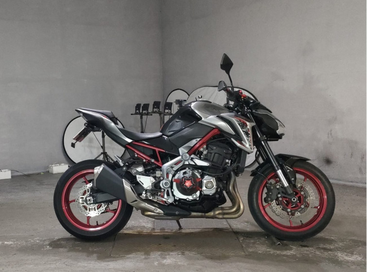 Мотоцикл Kawasaki Z900 з пробігом 10025 km