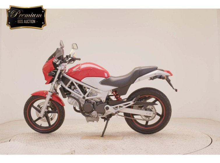 Мотоцикл Honda VTR250 с пробегом 5085 km