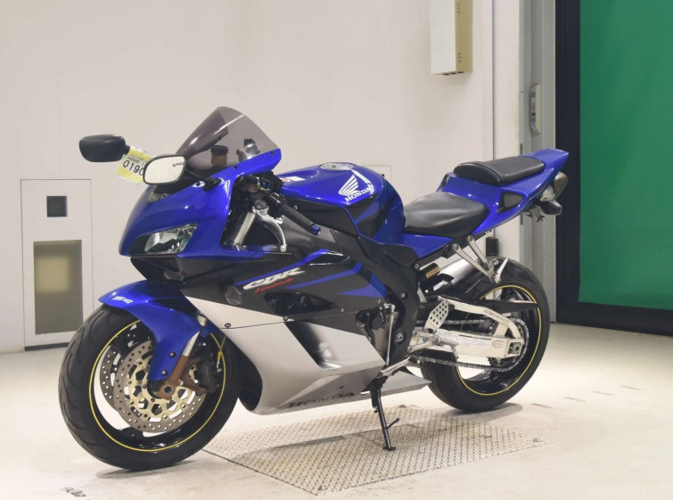 Мотоцикл Honda CBR1000RR с пробегом 25522 km