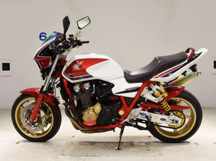 Мотоцикл Honda CB1300SF з пробігом 26268 km