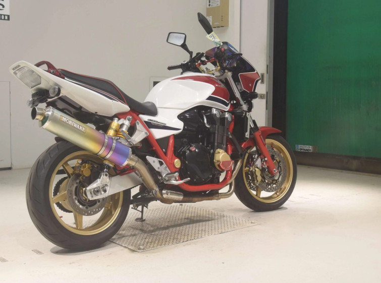 Мотоцикл Honda CB1300SF з пробігом 26268 km
