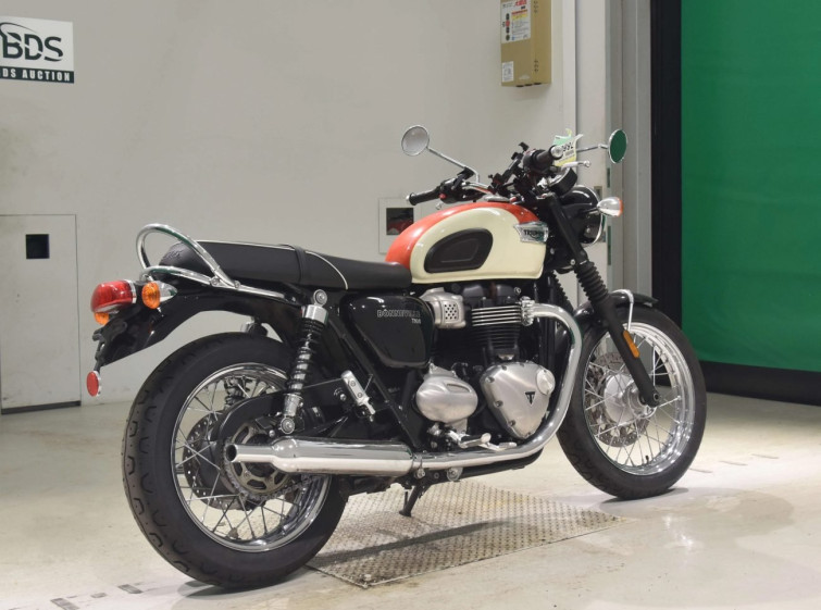 Мотоцикл Triumph BONNEVILLE T100 с пробегом 9749 km