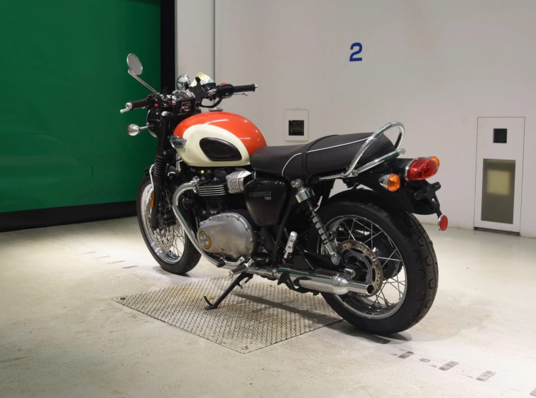 Мотоцикл Triumph BONNEVILLE T100 с пробегом 9749 km