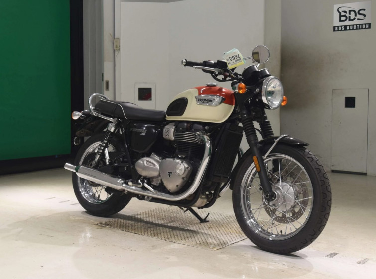 Мотоцикл Triumph BONNEVILLE T100 с пробегом 9749 km