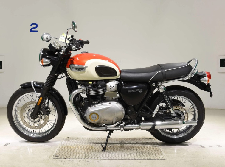 Мотоцикл Triumph BONNEVILLE T100 с пробегом 9749 km