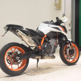Мотоцикл KTM 890 DUKE R с пробегом 5946 km