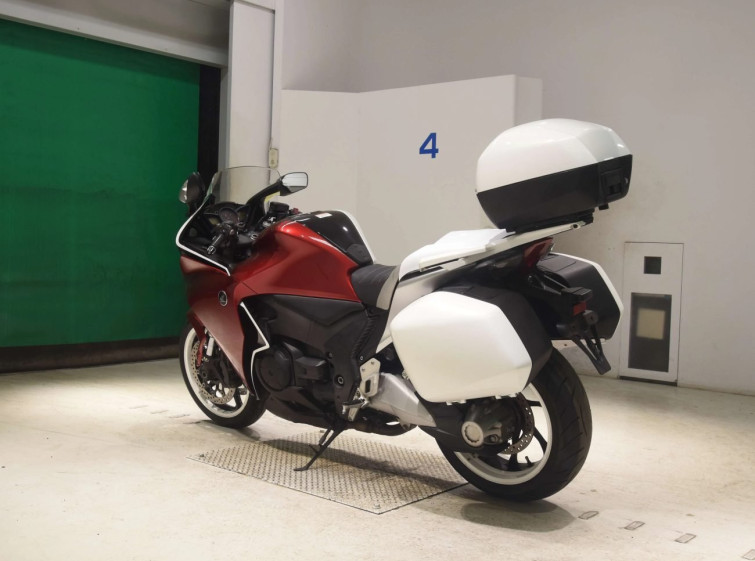 Мотоцикл Honda VFR1200FD с пробегом 61858 km
