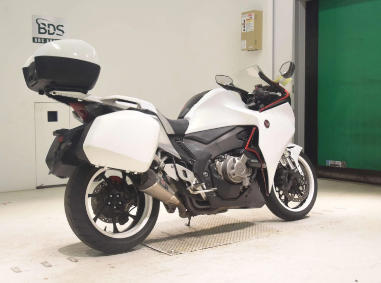 Мотоцикл Honda VFR1200FD с пробегом 61858 km