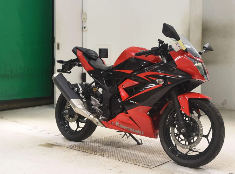 Мотоцикл Kawasaki NINJA250 с пробегом 9214 km
