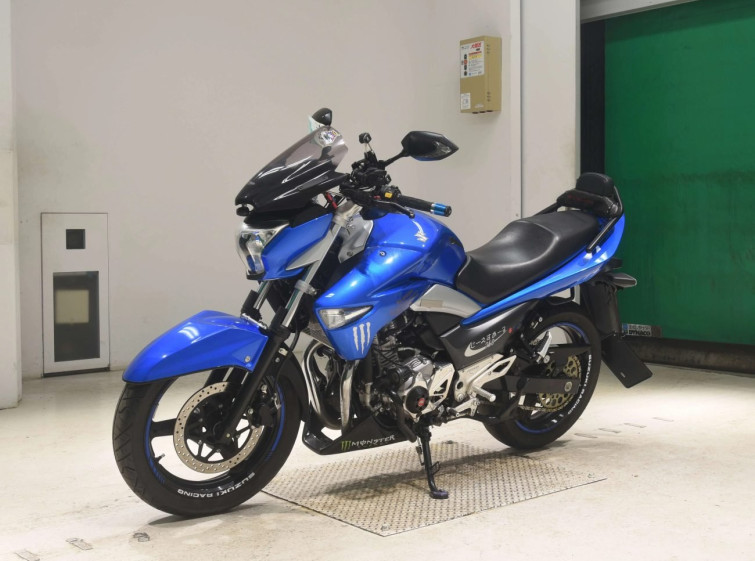 Мотоцикл Suzuki GSR250 з пробігом 8284 km