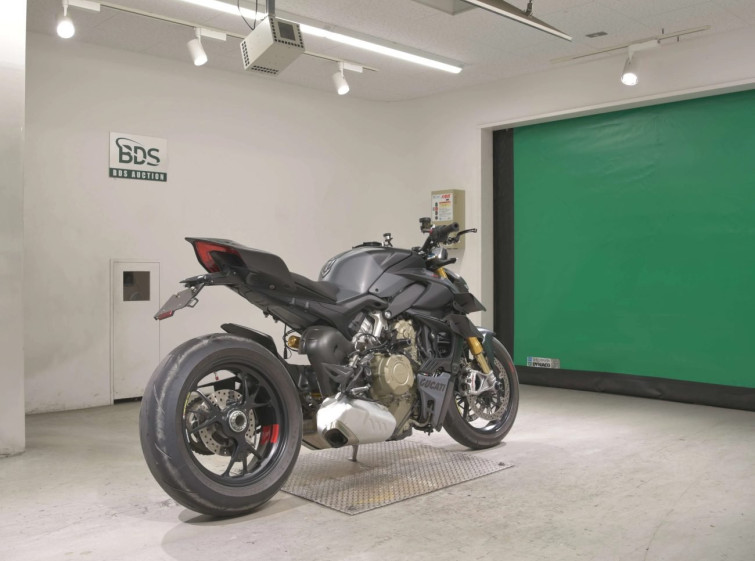 Мотоцикл Ducati STREETFIGHTER V4S с пробегом 11622 km