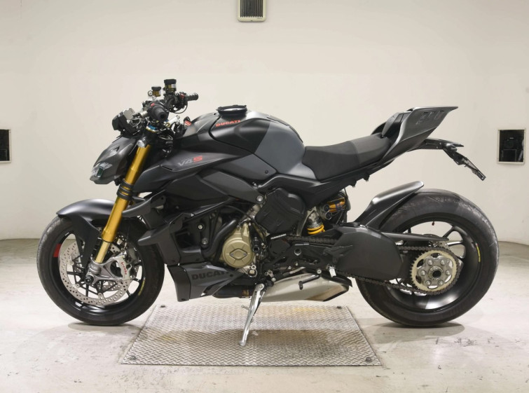 Мотоцикл Ducati STREETFIGHTER V4S с пробегом 11622 km