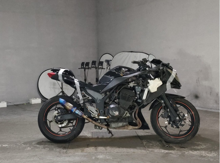 Мотоцикл Kawasaki NINJA250 с пробегом 32949 km