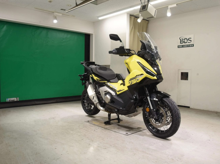 Мотоцикл Honda X-ADV750-2 з пробігом 1151 km