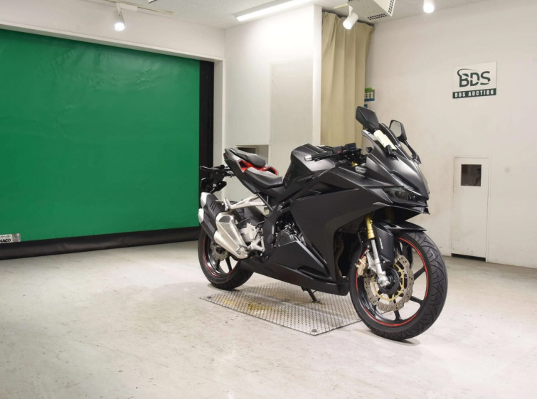 Мотоцикл Honda CBR250RR с пробегом 12251 km