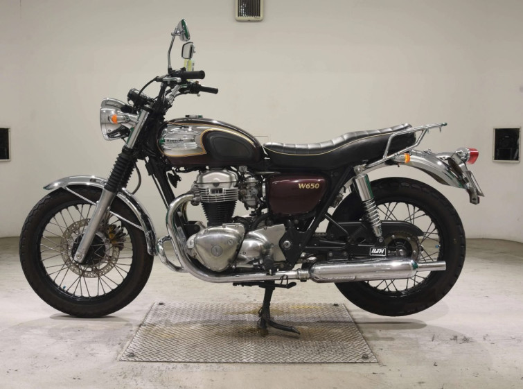 Мотоцикл Kawasaki W650 з пробігом 35422 km