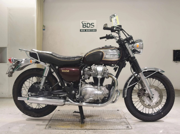 Мотоцикл Kawasaki W650 з пробігом 35422 km