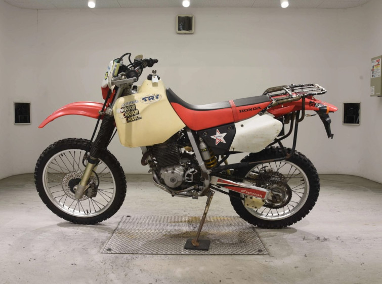 Мотоцикл Honda XR250 с пробегом 1393 km