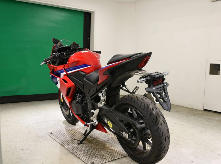 Мотоцикл Honda CBR400R-3 с пробегом 4392 km