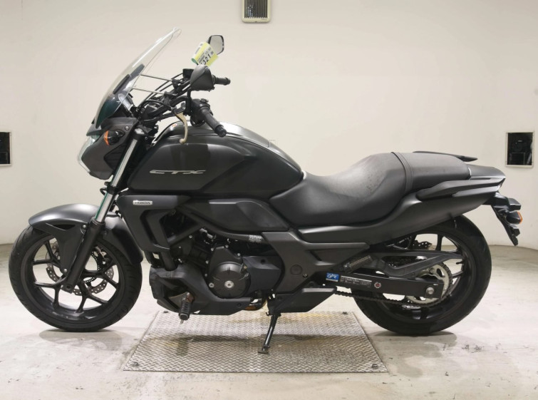 Мотоцикл Honda CTX700N з пробігом 6079 km
