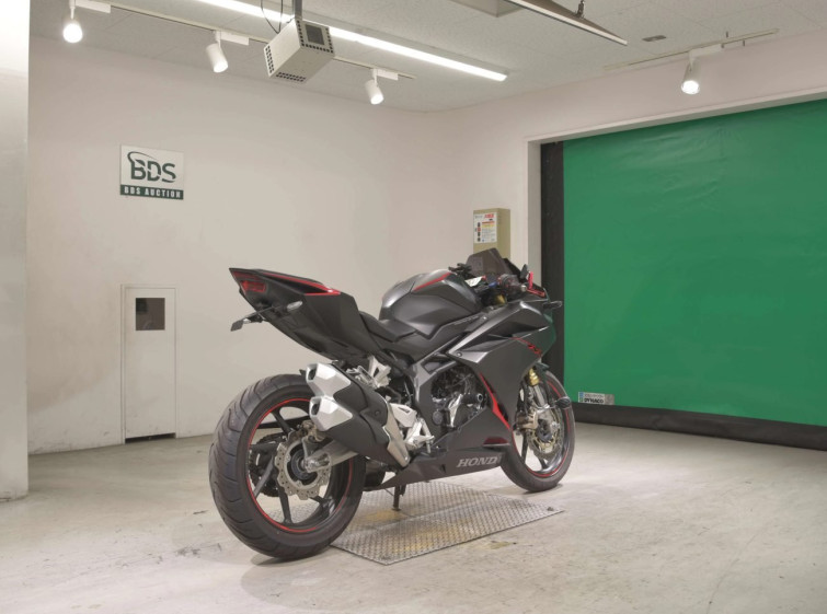 Мотоцикл Honda CBR250RR с пробегом 11331 km