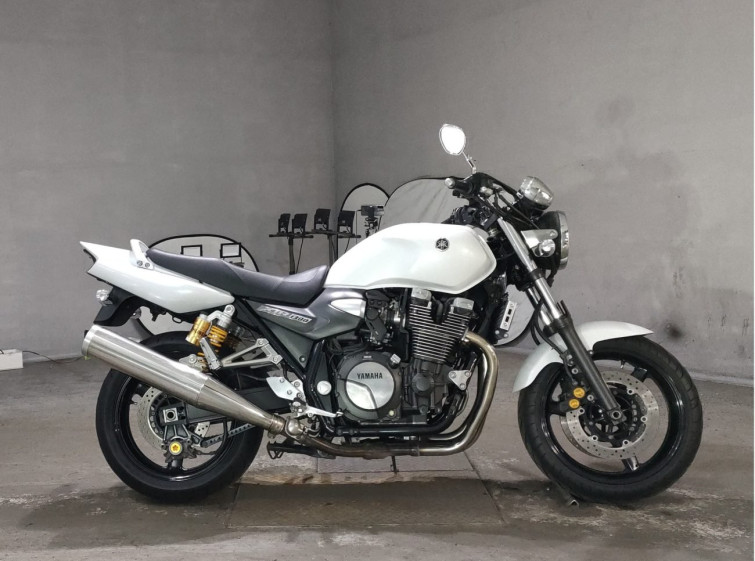 Мотоцикл Yamaha XJR1300 с пробегом 26371 km