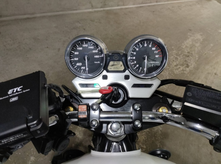 Мотоцикл Yamaha XJR1300 с пробегом 26371 km