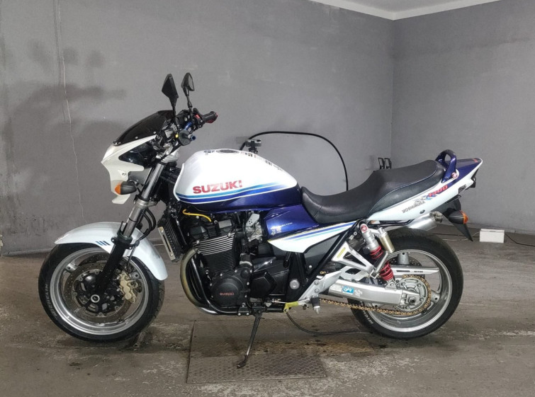 Мотоцикл Suzuki GSX1400