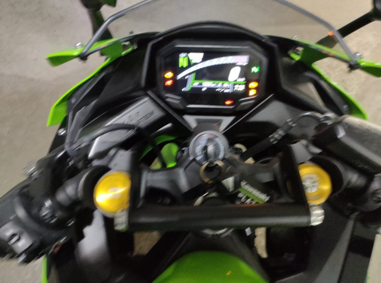 Мотоцикл Kawasaki NINJA ZX-4RR с пробегом 13243 km