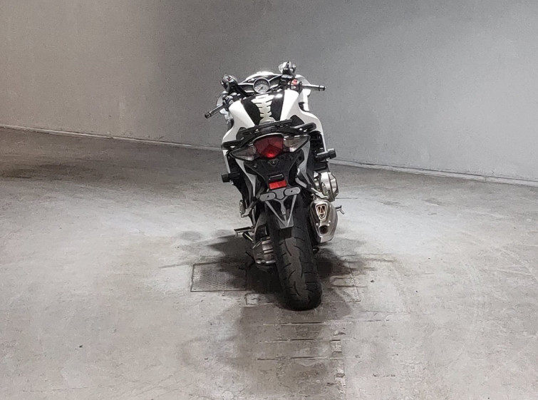Мотоцикл Honda VFR1200FD з пробігом 31429 km