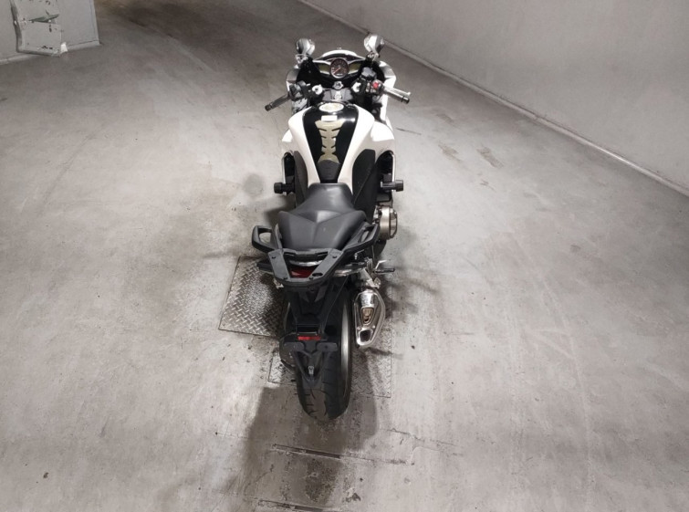 Мотоцикл Honda VFR1200FD з пробігом 31429 km