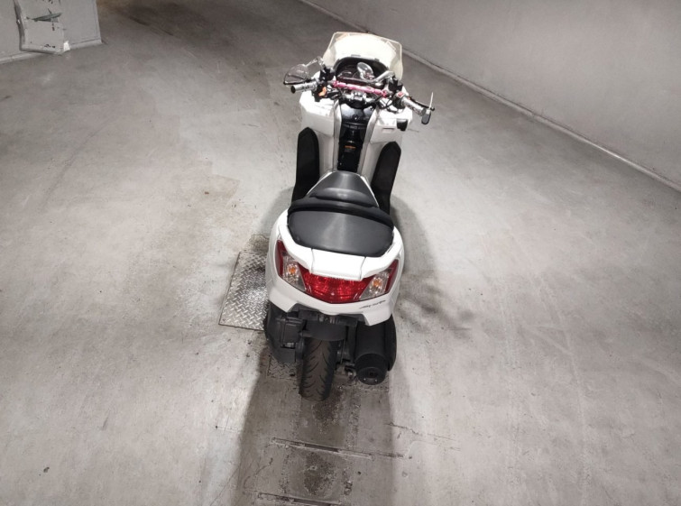 Мотоцикл Yamaha MAJESTY250 с пробегом 48315 km