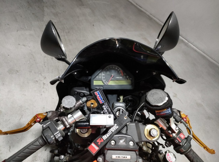 Мотоцикл Honda CBR1000RR с пробегом 75856 km