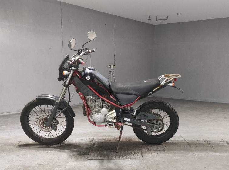 Мотоцикл Yamaha TRICKER с пробегом 28635 km