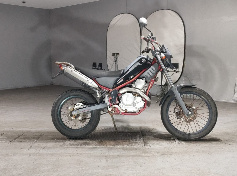 Мотоцикл Yamaha TRICKER с пробегом 28635 km