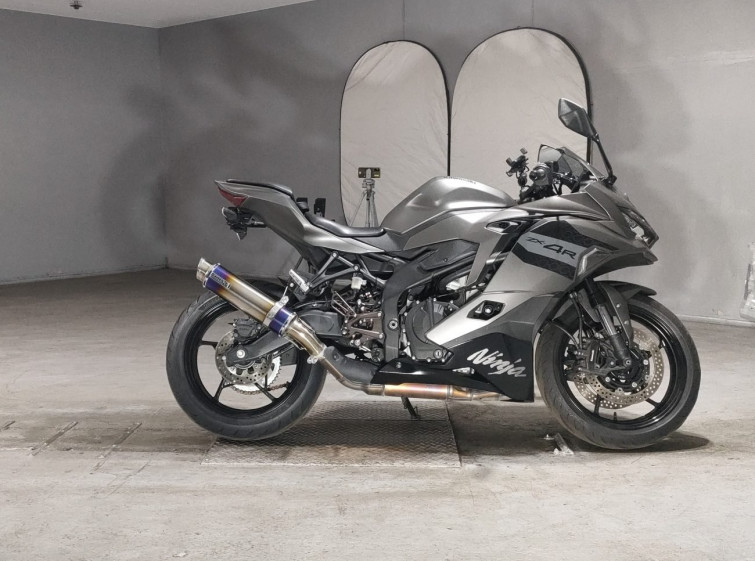 Мотоцикл Kawasaki NINJA ZX-4R SE з пробігом 10281 km