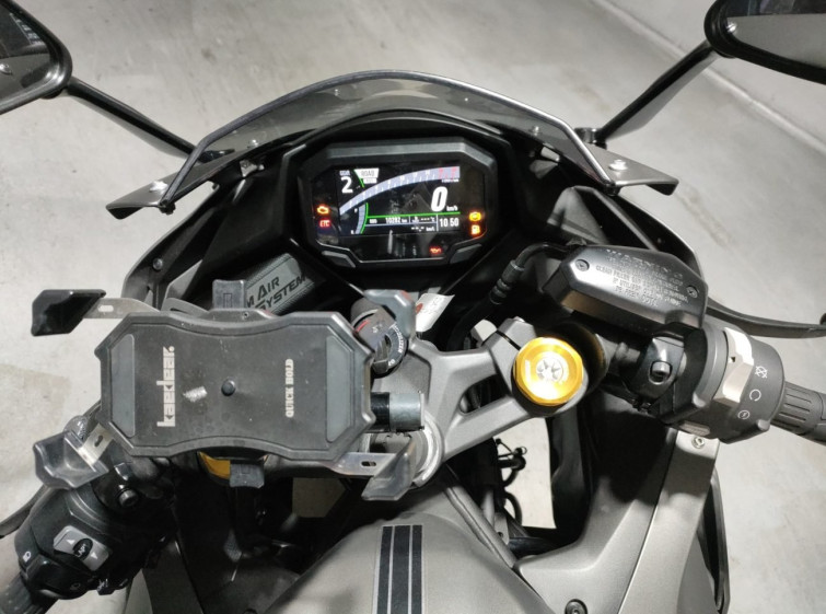 Мотоцикл Kawasaki NINJA ZX-4R SE з пробігом 10281 km