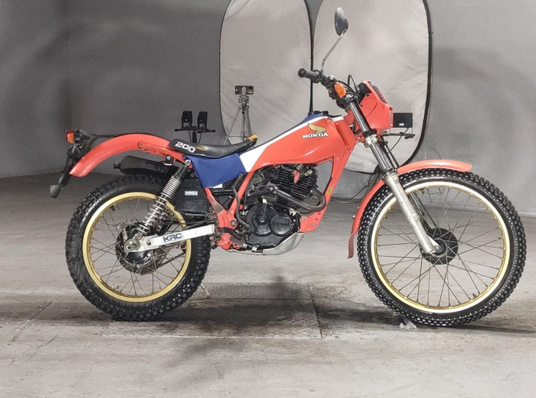 Мотоцикл Honda TLR200 с пробегом 6793 km