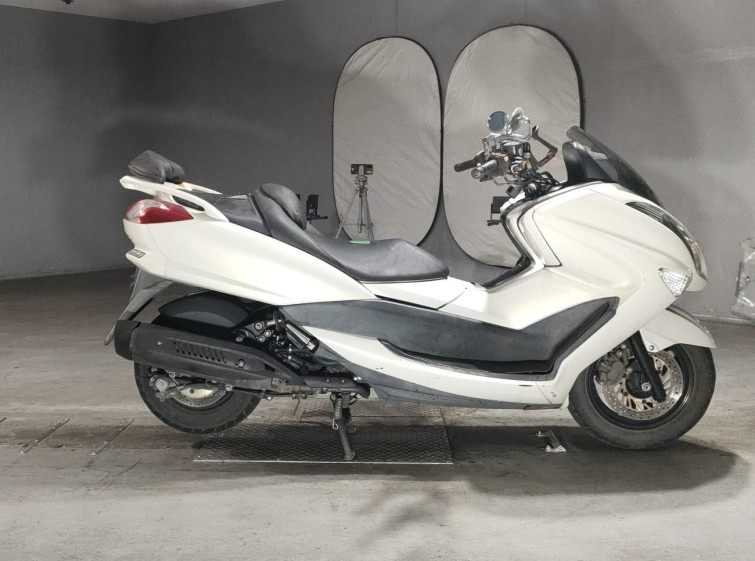 Мотоцикл Yamaha MAJESTY250 с пробегом 57092 km